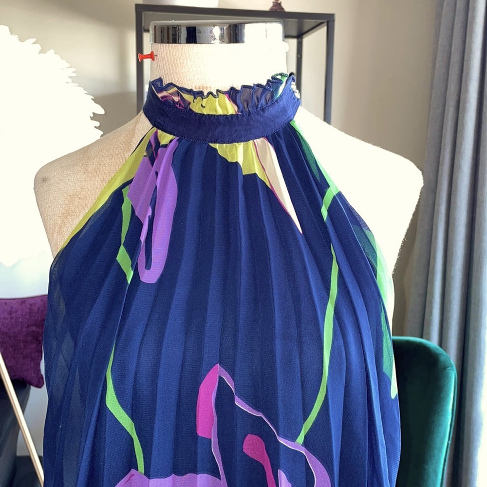 Jonathan Martin flowy top